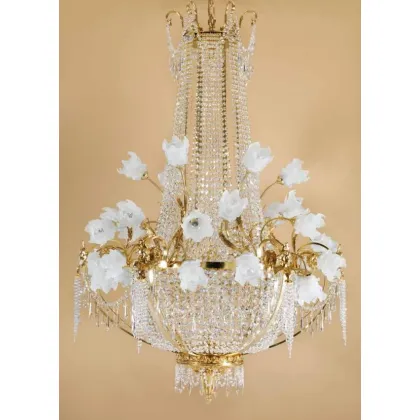 Zdjęcie Wyjątkowy żyrandol z kryształu i pozłacanego brązu