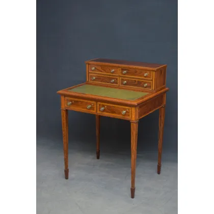 Zdjęcie Eleganckie biurko w stylu edwardiańskim z drzewa różanego - antyk