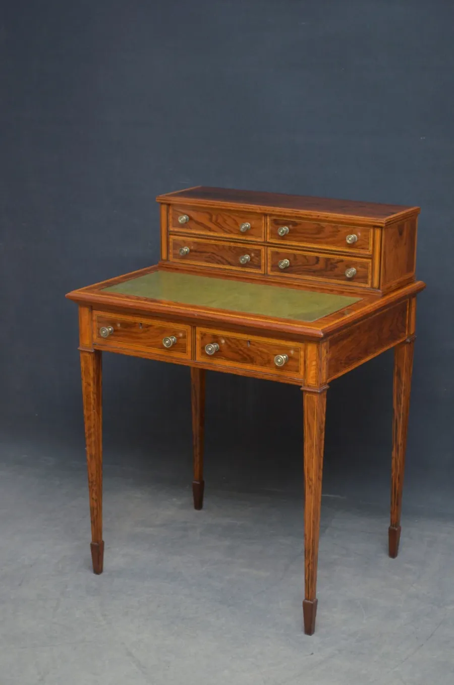 obrazek 1 Eleganckie biurko w stylu edwardiańskim z drzewa różanego - antyk