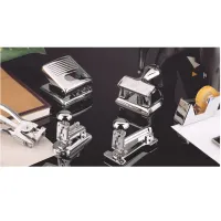 Zdjęcie Zestaw w chromie na biurko do gabinetu