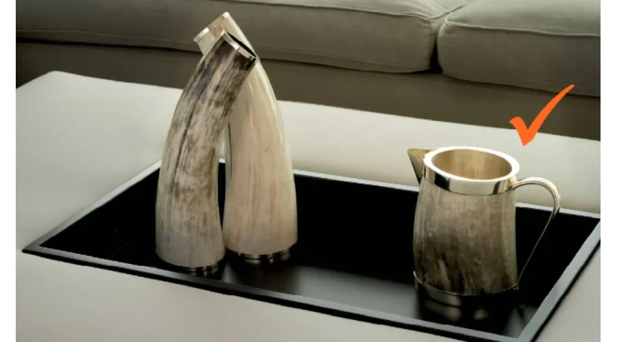 obrazek 1 Ekskluzywny dzbanek z rogu i srebra