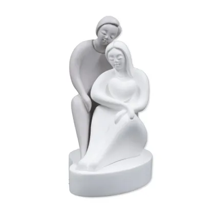 Picture An exclusive sculpture depicting a couple