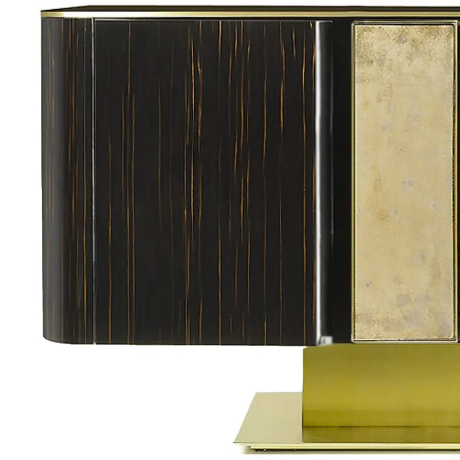 obrazek 3 Praktyczna komoda włoskiego producenta H.80xL.150xP.45 cm