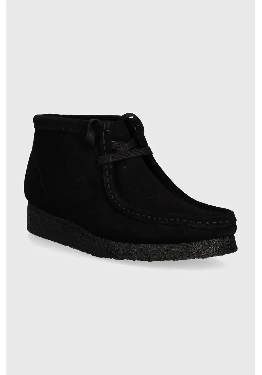 obrazek 1 Clarks Originals mokasyny zamszowe Wallabee Boot kolor czarny na płaskim obcasie 26155521
