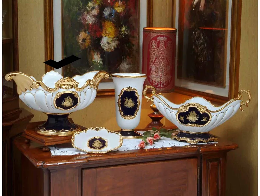 picture 1 White, gold - baroque plateau - Bruno Costenaro