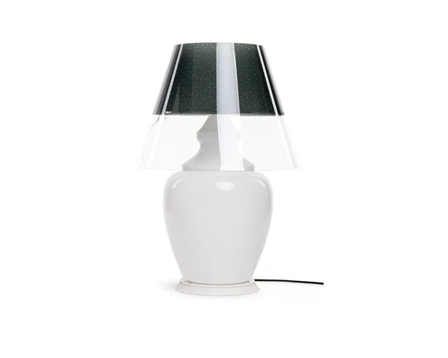 obrazek 1 Lampa podłogowa zewnętrzna o tradycyjnym kształcie