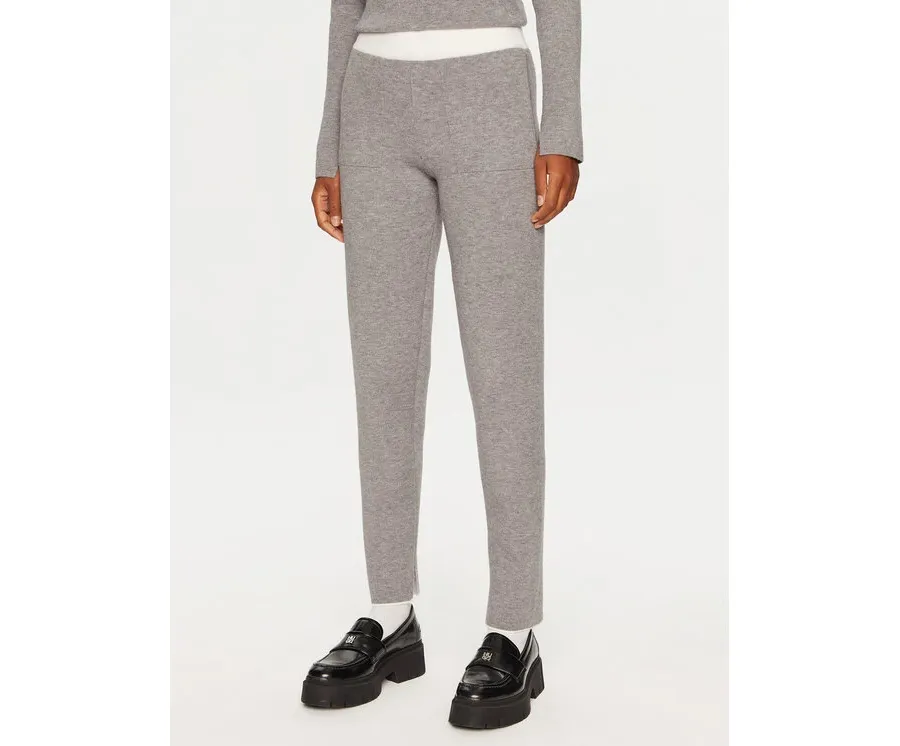 obrazek 1 Deha Spodnie dzianinowe D12825 Szary Regular Fit