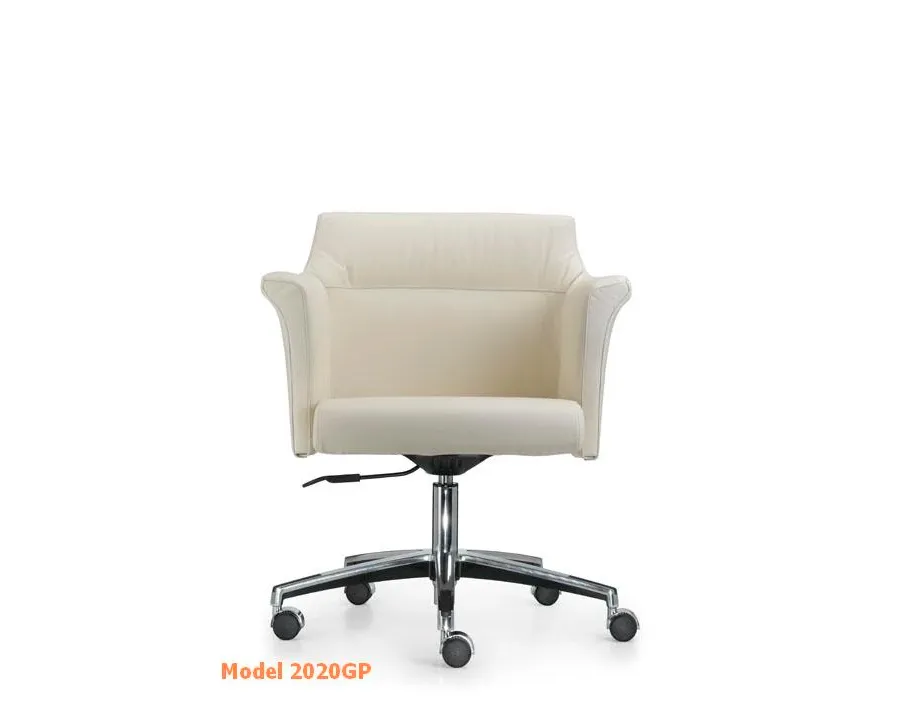 picture 5 Armchair for manager made of leather