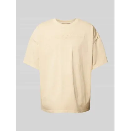 Zdjęcie T-shirt z wyhaftowanym logo