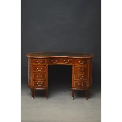 Zdjęcie Antyczne, wysokiej jakości edwardiańskie, mahoniowe biurko w kształcie nerki, z wyprawioną skórzaną powierzchnią do pisania