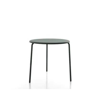 Zdjęcie Mały włoski stolik o minimalistycznym kształcie