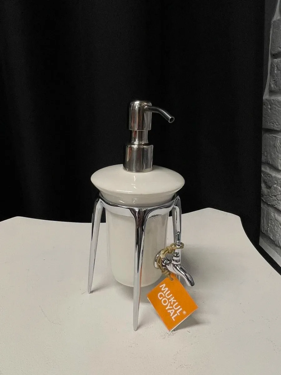 picture 3 Stylish soap dispenser for the bathroom - outlet