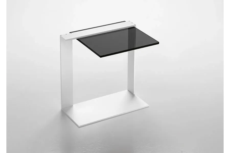 obrazek 1 Designerski szklany stolik z białą lakierowaną strukturą - Tonelli Design
