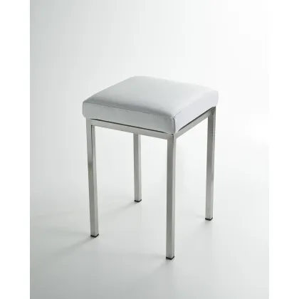 Zdjęcie Elegancki stołek ze skórzanym siedziskiem do wyjątkowego wnętrza – 3SC