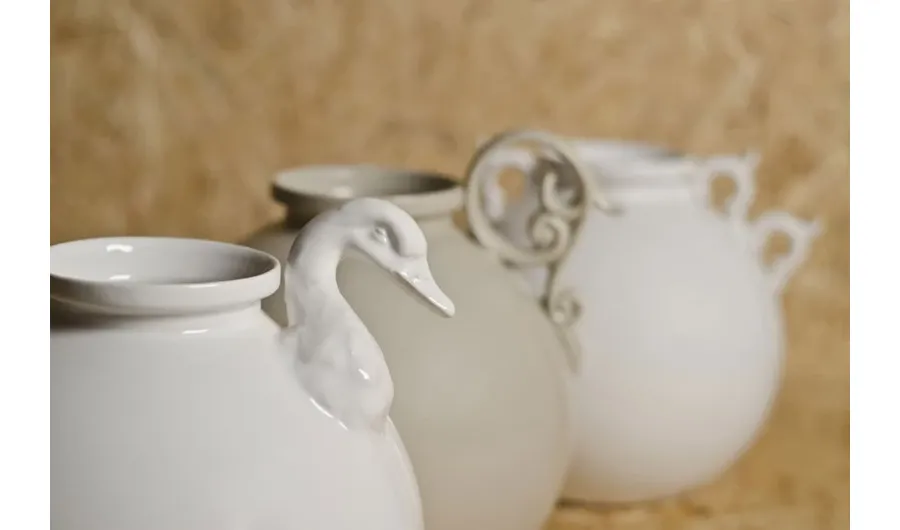 obrazek 5 Mały elegancki wazon o kulistym kształcie - Rebirth Ceramics