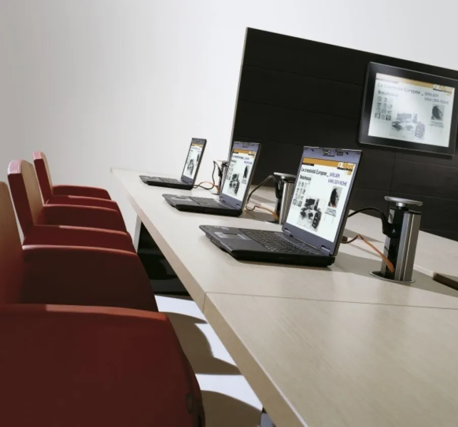 obrazek 17 Biurko włoskie do designerskich gabinetów