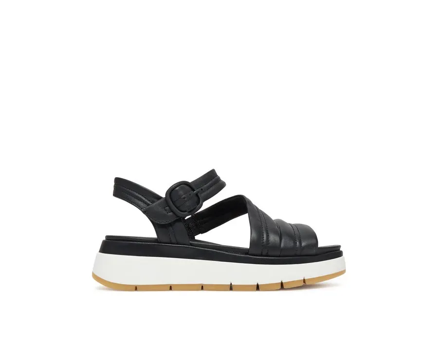obrazek 1 Clarks Sandały Tuscan Strap 26181473 Czarny