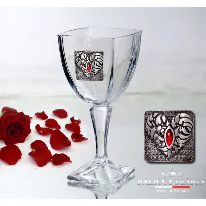 Zdjęcie Kieliszek  do wina czerwonego z kryształem rubinowym dla zakochanych - Bohemia Royal Collection