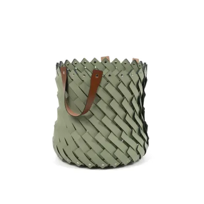 Picture A practical basket for home accessories