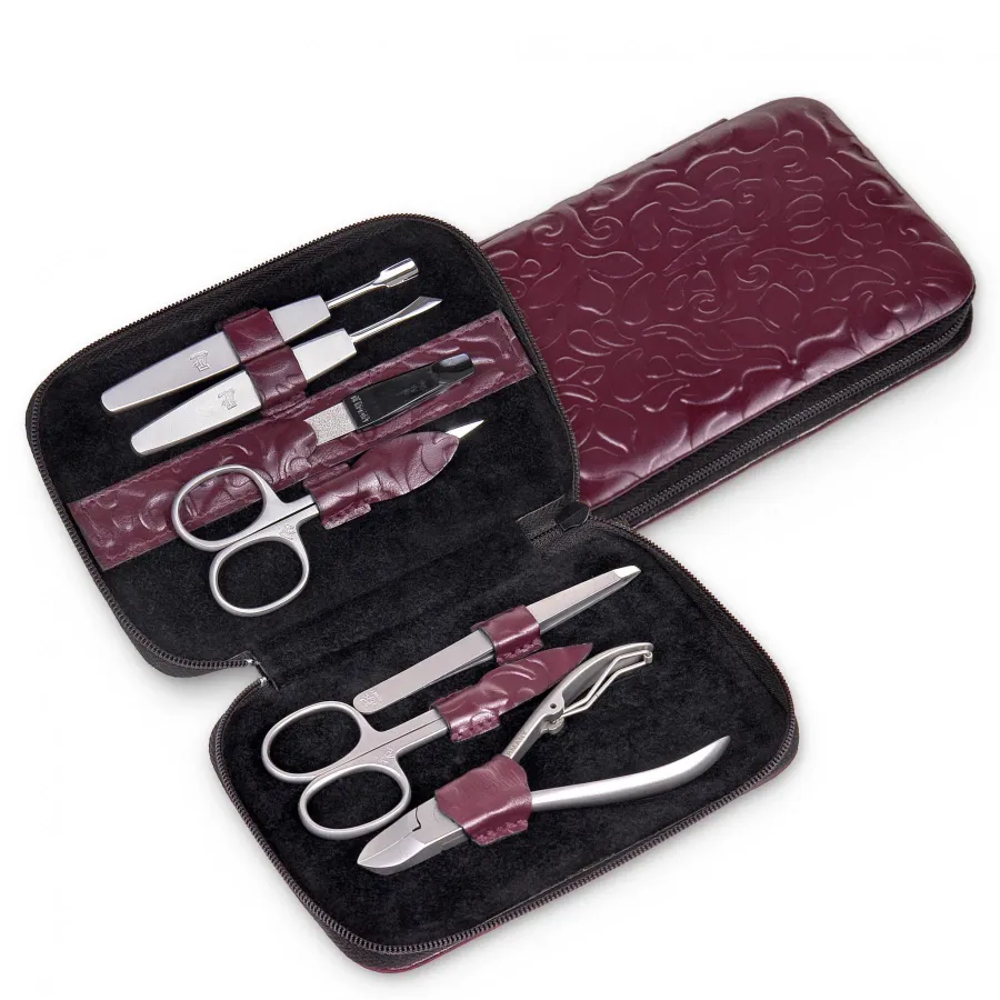 obrazek 1 Zestaw akcesoriów do manicure i pedicure w bordowym etui