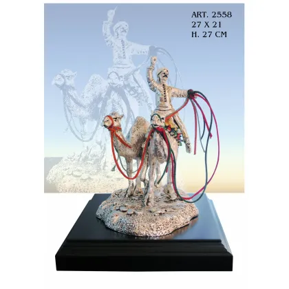 Zdjęcie Ekskluzywna figura jeźdżca na wielbłądzie