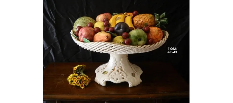 picture 1 Sophisticated fruit bowl