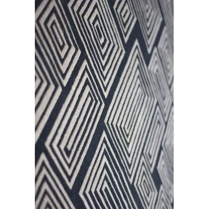 Zdjęcie Kremowo-czarny dywan z geometrycznym wzorem z wełny i tkaniny bambusowej