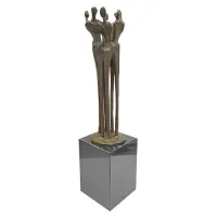 Zdjęcie Unikatowa statuetka z brązu