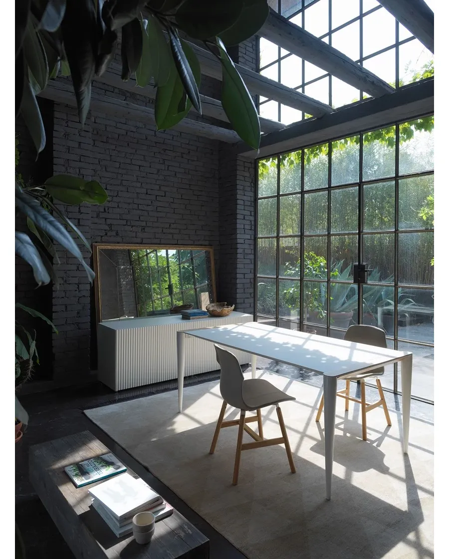 obrazek 1 Zestaw Dwóch Designerskich, Minimalistycznych Krzeseł z Włoch do Salonu - Casmania Horm