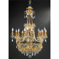 Picture Elegant chandelier in gold-plated bronze and crystal