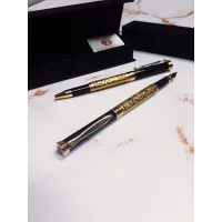Picture A gift fountain pen with gold decorations