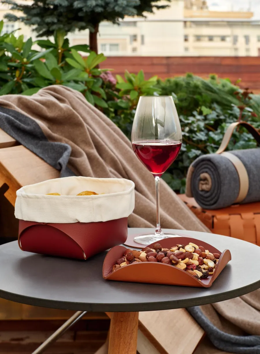 obrazek 2 Elegancki czarny skórzany koszyk Flora 15x15xH7 cm