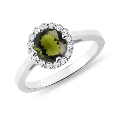 Zdjęcie Pierścionek z białego złota z wełtawinem i diamentami w stylu halo KLENOTA