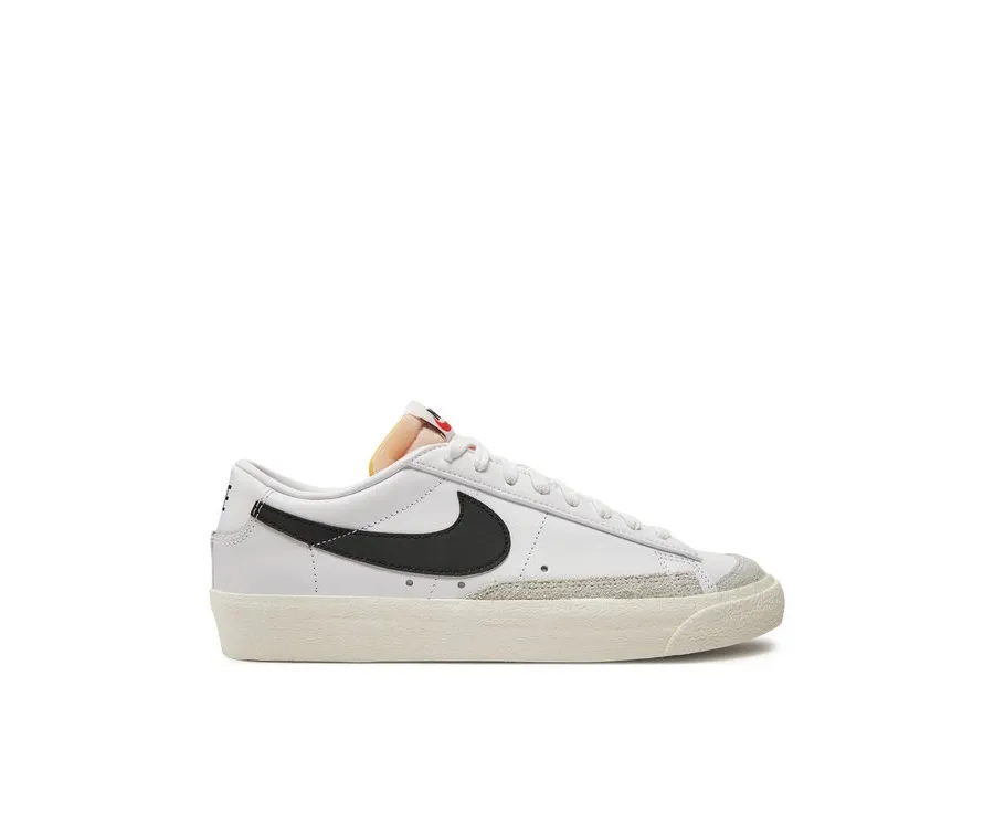 obrazek 1 Nike Sneakersy Blazer Low '77 Vntg DA6364 101 Biały