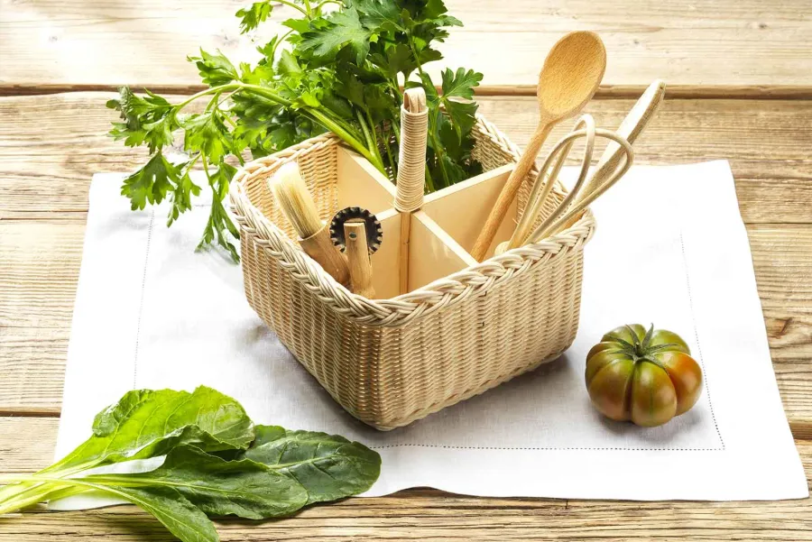 obrazek 1 Kosz na sztućce z naturalnej wikliny