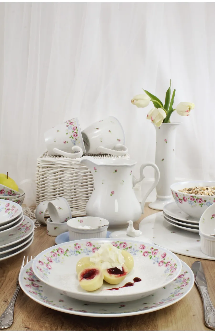 obrazek 2 Piękny dzbanek na mleko z porcelany o ponadczasowym kształcie - Leander