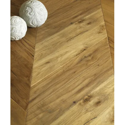 Zdjęcie Elegancka włoska podłoga – stary dąb pozyskany z ponad 100-letnich belek