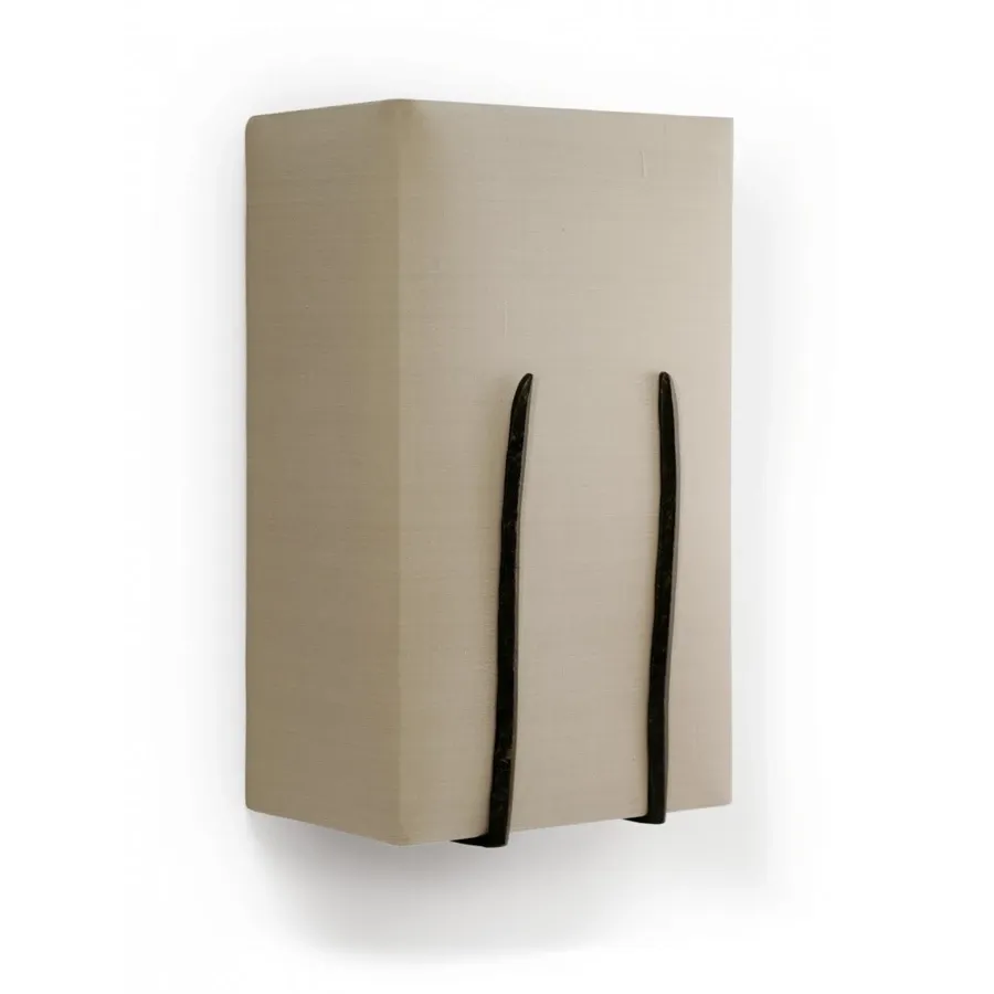 obrazek 1 Elegancki kinkiet z abażurem z tkaniny projektu Porta Romana