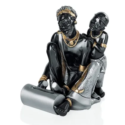 Zdjęcie Figurka afrykańska - mężczyzna z dzieckiem