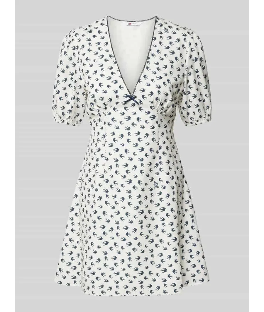 obrazek 1 Sukienka mini z dekoltem w serek