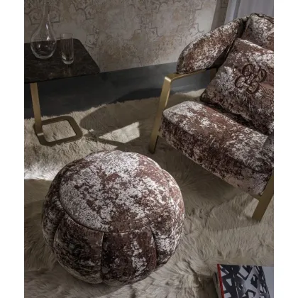 Zdjęcie Oryginalny fotel Oscar do salonu