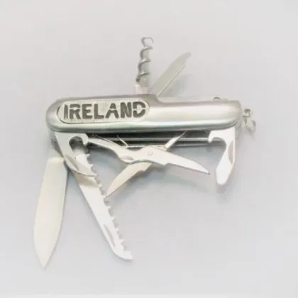 Zdjęcie Scyzoryk wojskowy z pewteru z emblematem zdobionym napisem „Irlandia”