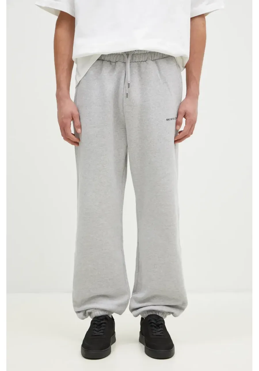 obrazek 1 MKI MIYUKI ZOKU spodnie dresowe Uniform Joggers kolor szary z nadrukiem UNIFORM.JOGGERS