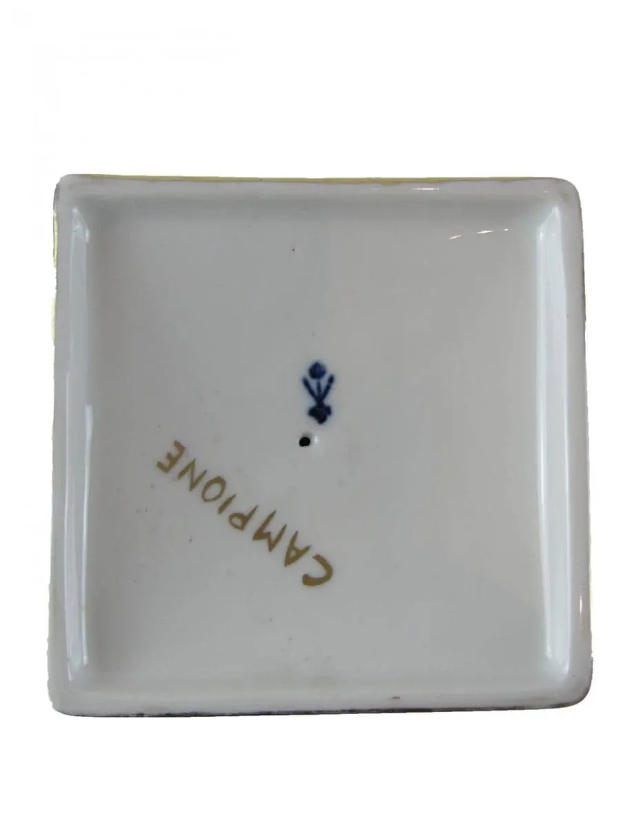 obrazek 3 Para wazonów Medici z porcelany