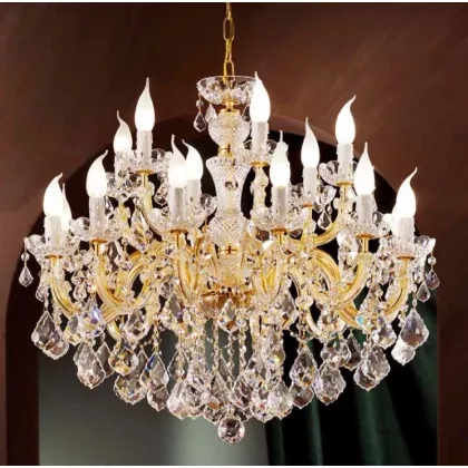Zdjęcie Wyjątkowy żyrandol z pozłacaną metalową ramą pokrytą szklanymi ramionami i kryształowymi zawieszkami - Il Paralume Marina