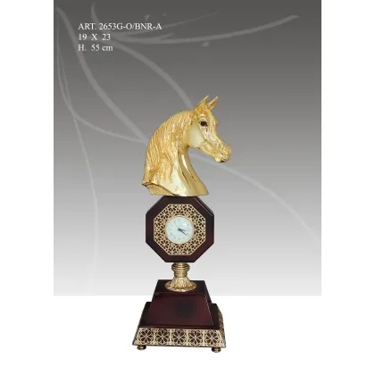 Zdjęcie Praktyczny zegar stojący z głową konia