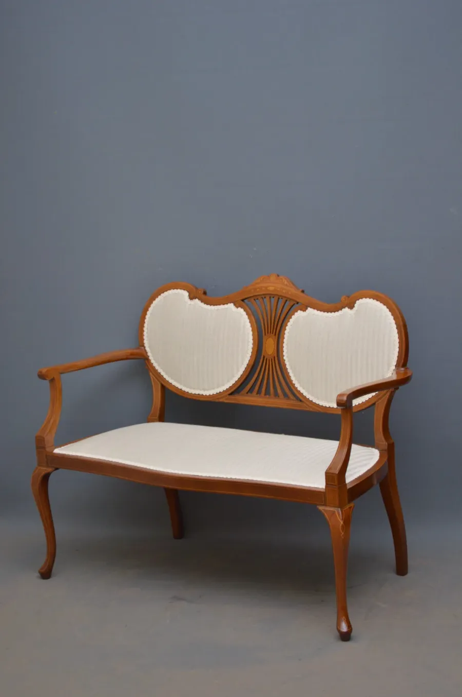obrazek 1 Atrakcyjna mahoniowa i inkrustowana sofa w stylu edwardiańskim - antyk z XIX wieku