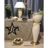 Picture A charming beige ceramic table lamp