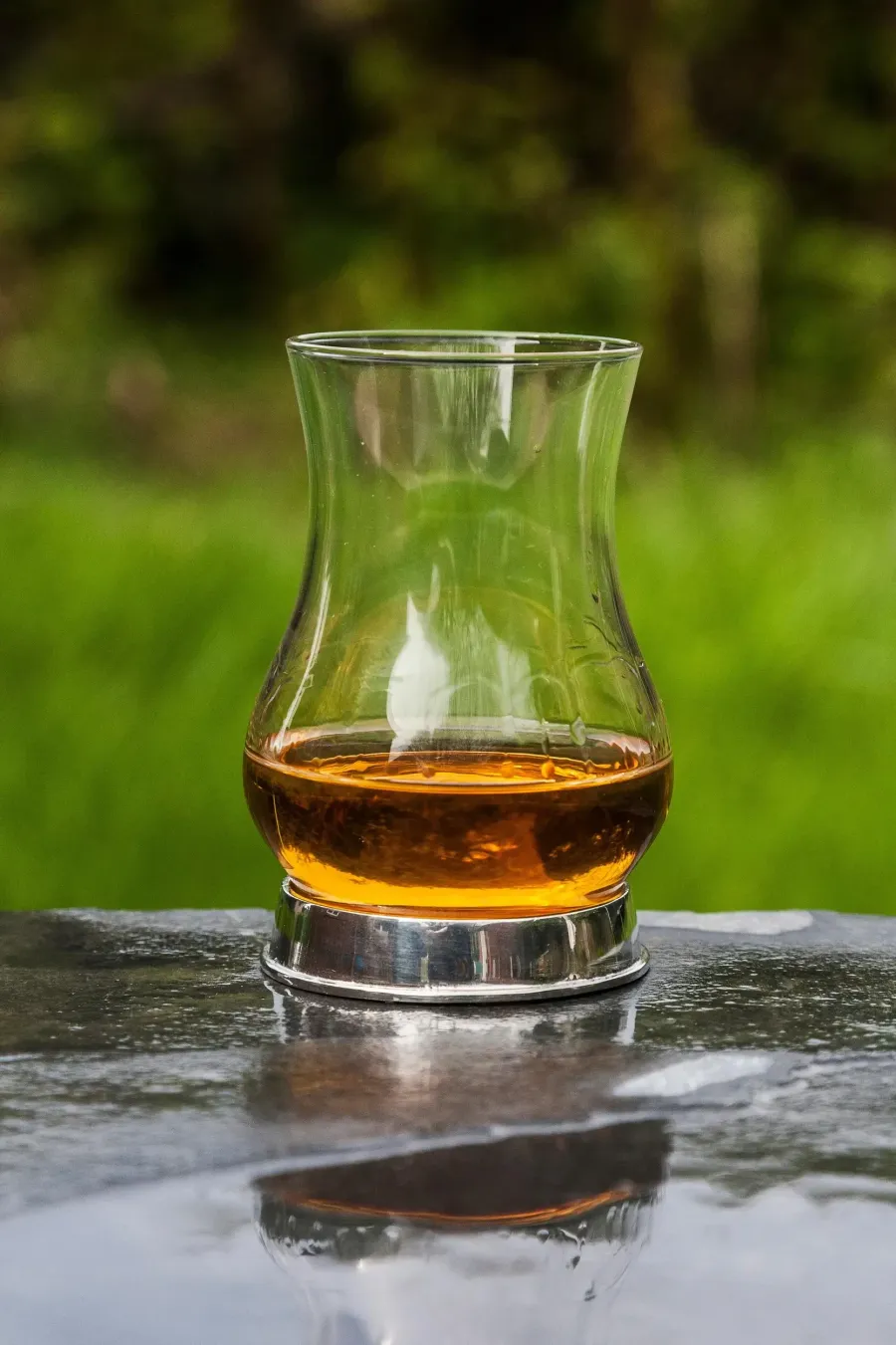 obrazek 3 Prosta szklanka do degustacji whisky – stylowy prezent dla niego