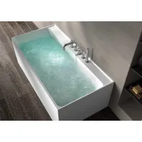 Picture Fantastic Italian Iris bathtub for a stylish bathroom